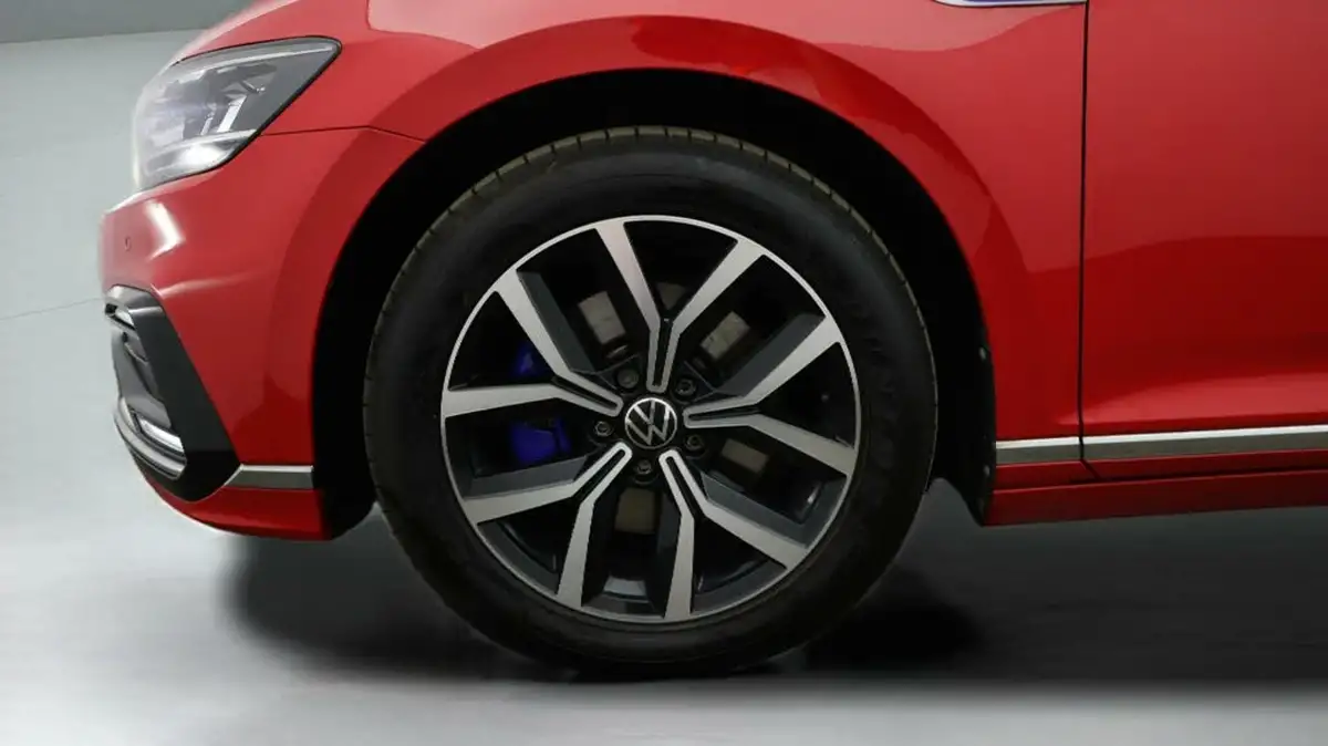 2021-volkswagen-passat-14-tsi-gte-estate-5d-big-17