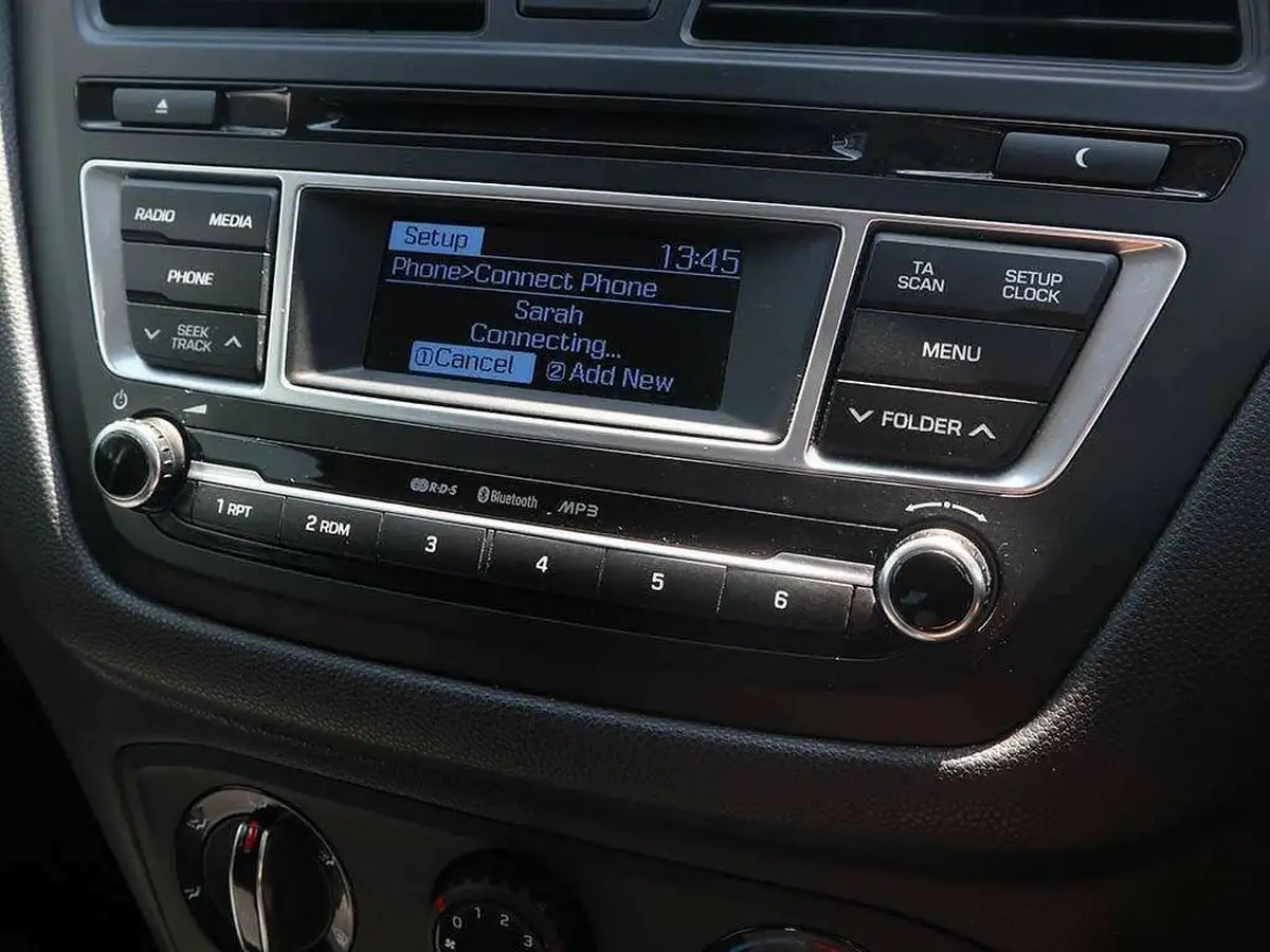 2017-hyundai-i20-10-t-gdi-active-big-10