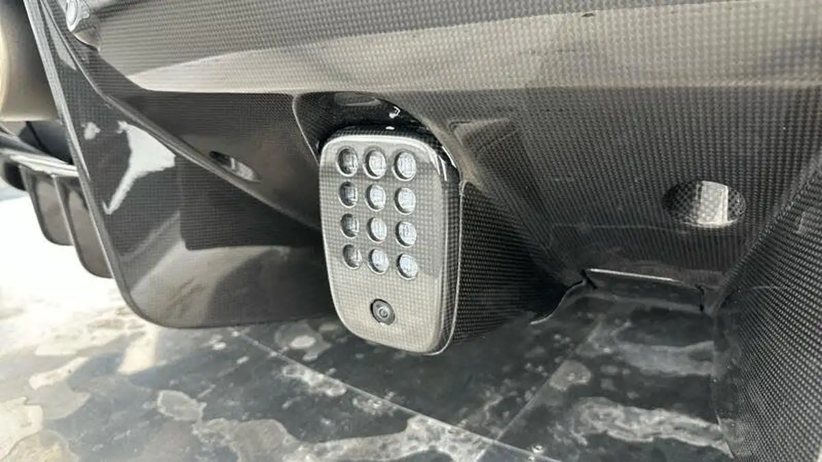 2020-ferrari-488-39-488-spider-big-45