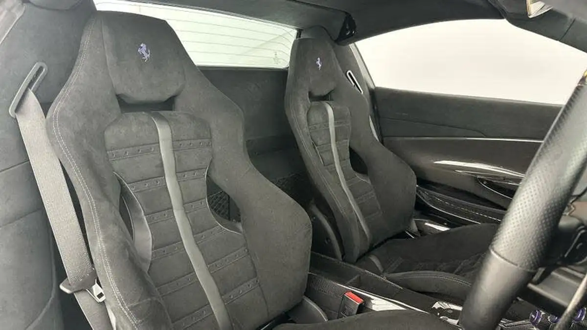 2020-ferrari-488-39-488-spider-big-17