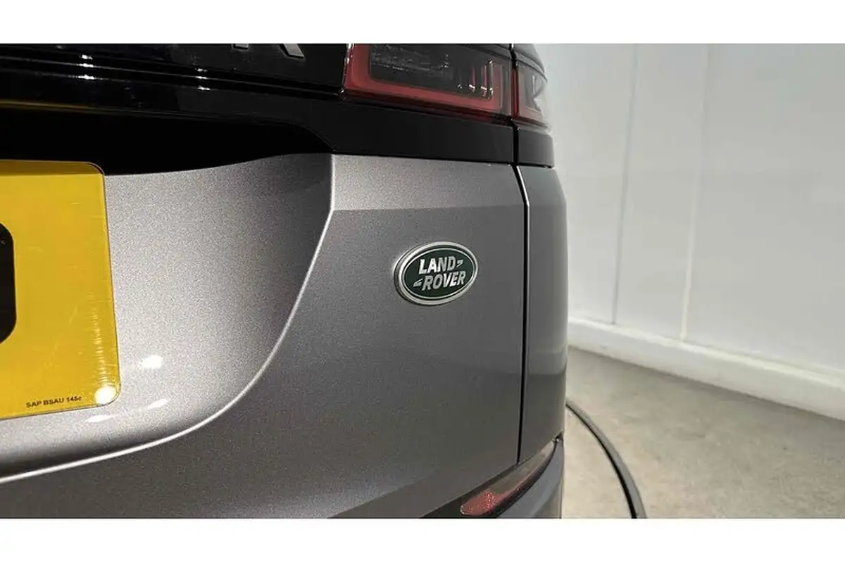 2022-land-rover-range-rover-evoque-15-p300e-r-dynamic-se-big-16
