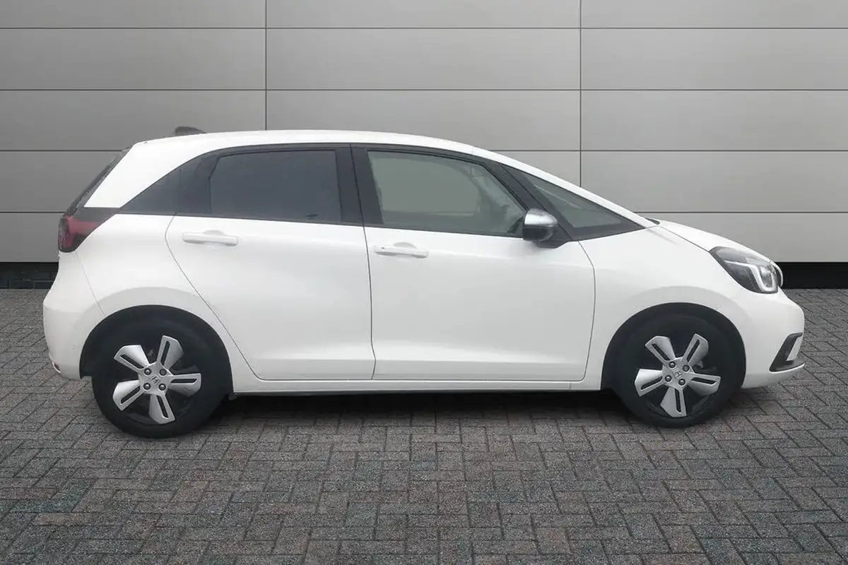 2021-honda-jazz-15-i-mmd-ex-107ps-big-4