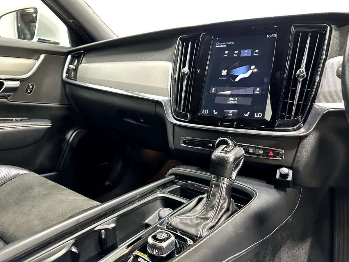 2018-volvo-v90-20td-d4-r-design-big-32