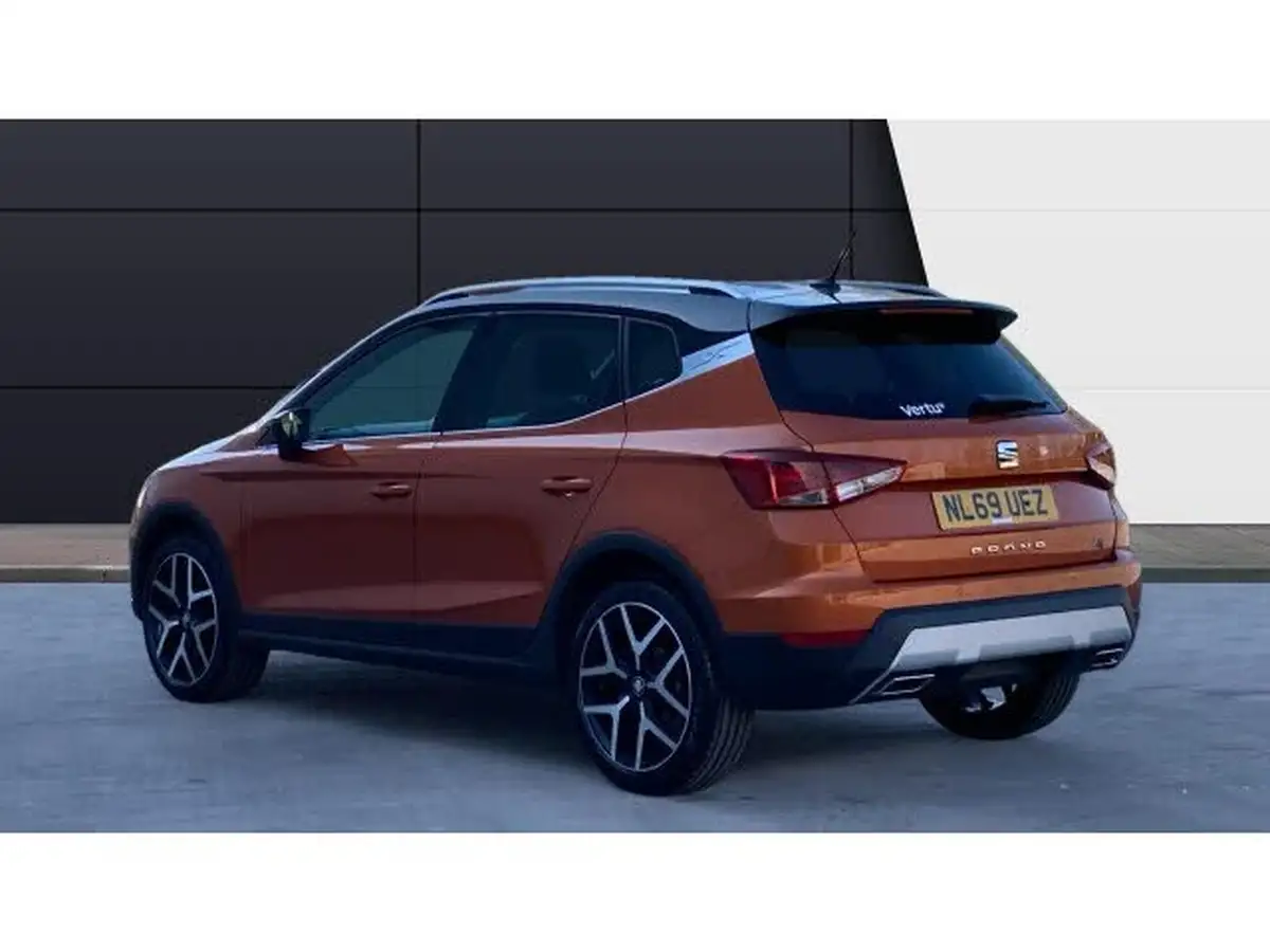 2019-seat-arona-10-tsi-fr-sport-big-1