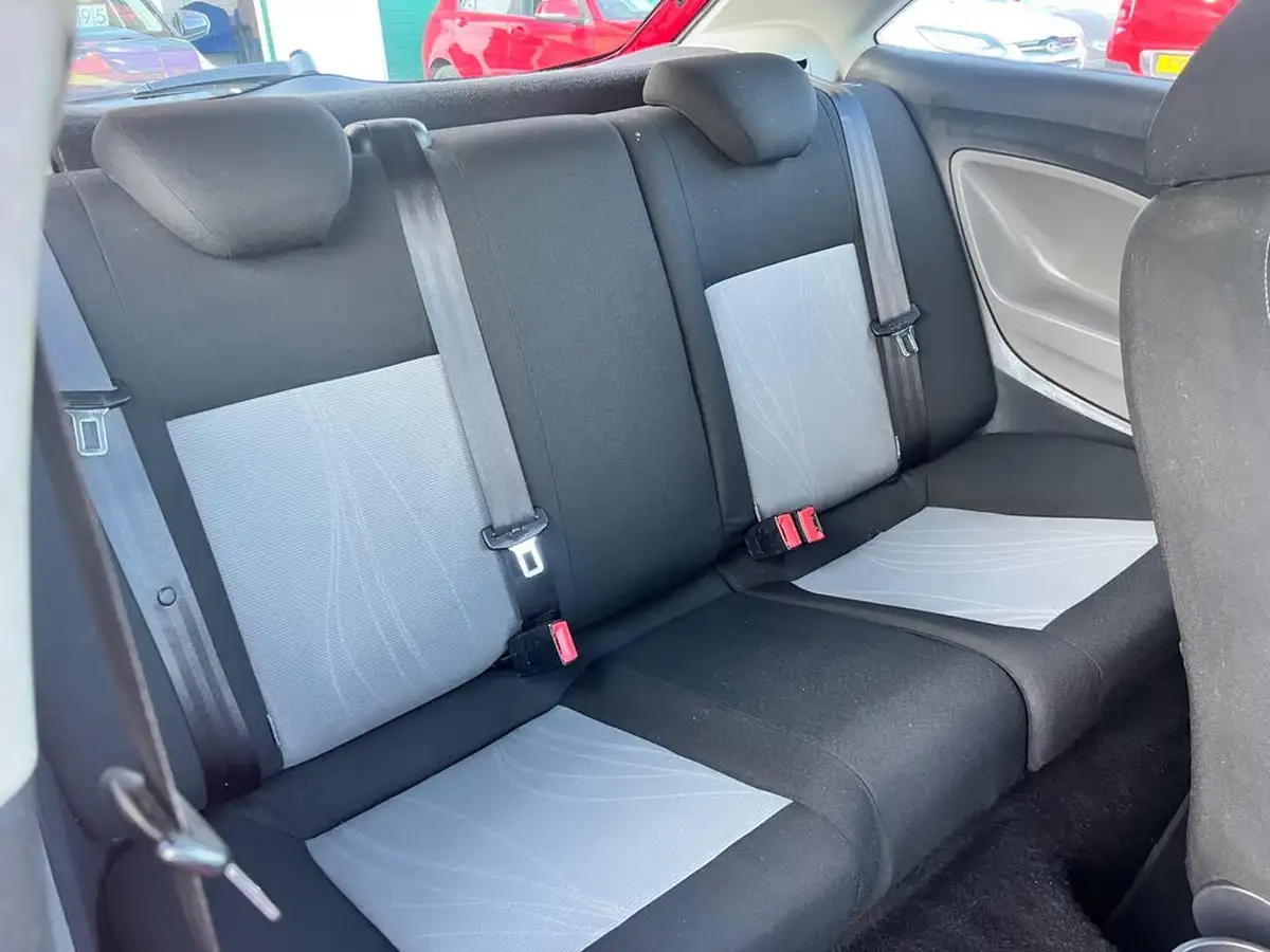2014-seat-ibiza-14-toca-16v-85ps-sportcoupe-3d-big-18