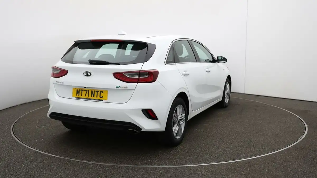 2021-kia-ceed-16crdi-2-134bhp-48v-mhev-hatchback-big-47