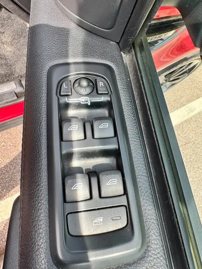 2012-land-rover-range-rover-sport-30-sd-v6-hse-red-edition-big-16