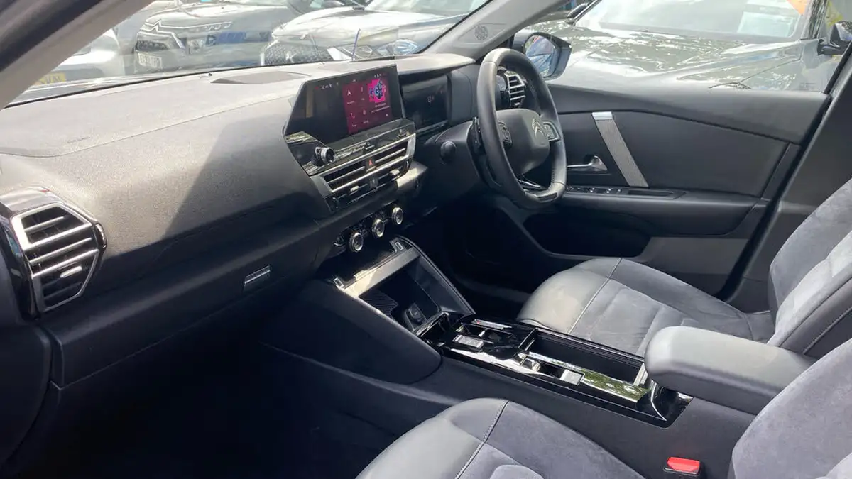 2024-citroen-c4-12-puretech-max-130ps-ss-eat8-big-11