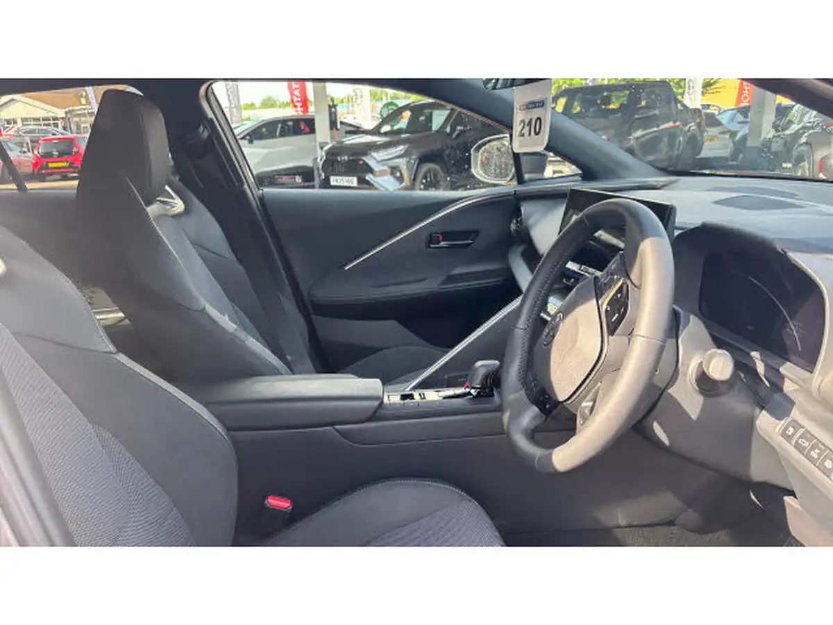 2024-toyota-c-hr-20-vvt-i-excel-220bhp-plug-in-tech-pack-big-10