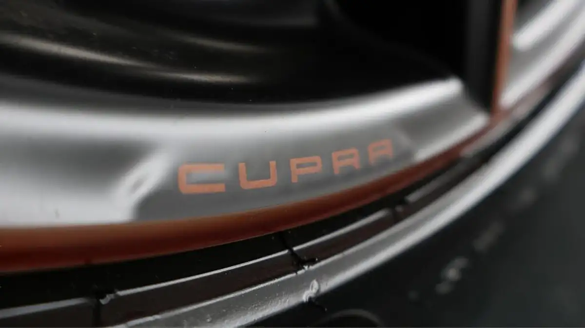 2022-cupra-ateca-20-tsi-vz3-big-35
