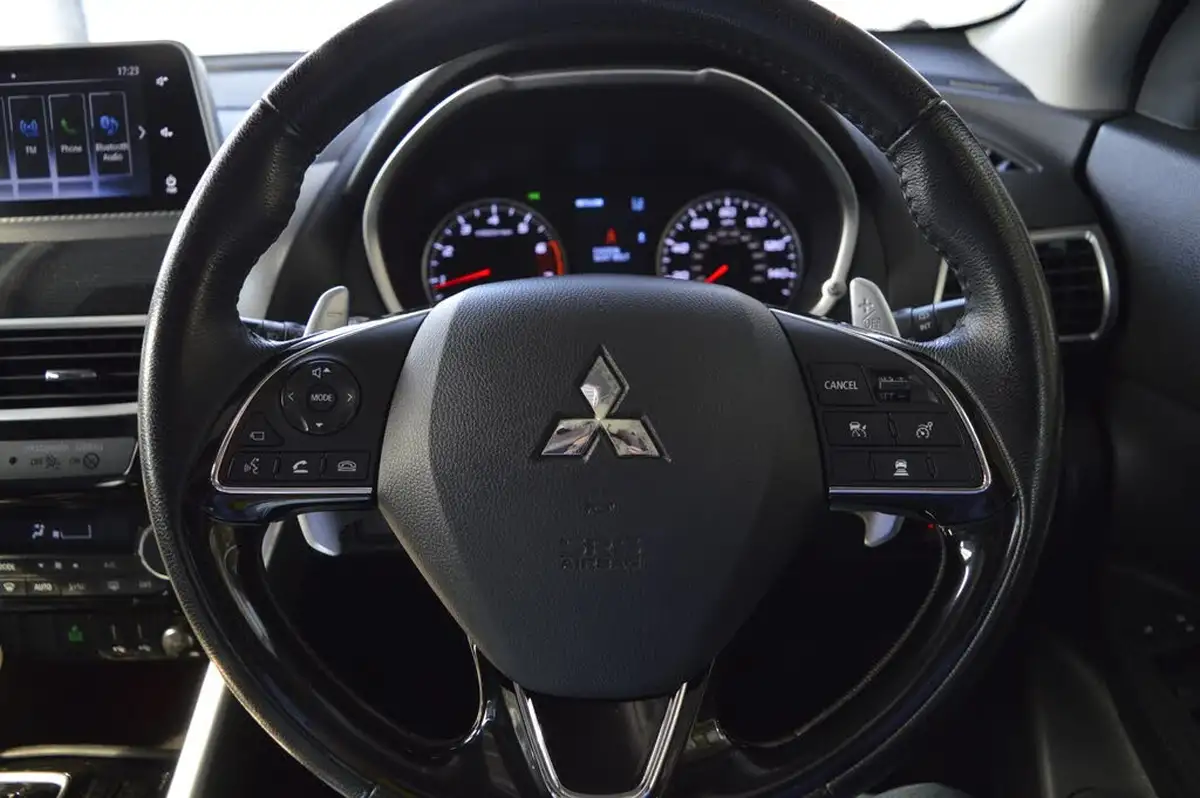 2018-mitsubishi-eclipse-cross-15-4-auto-big-15