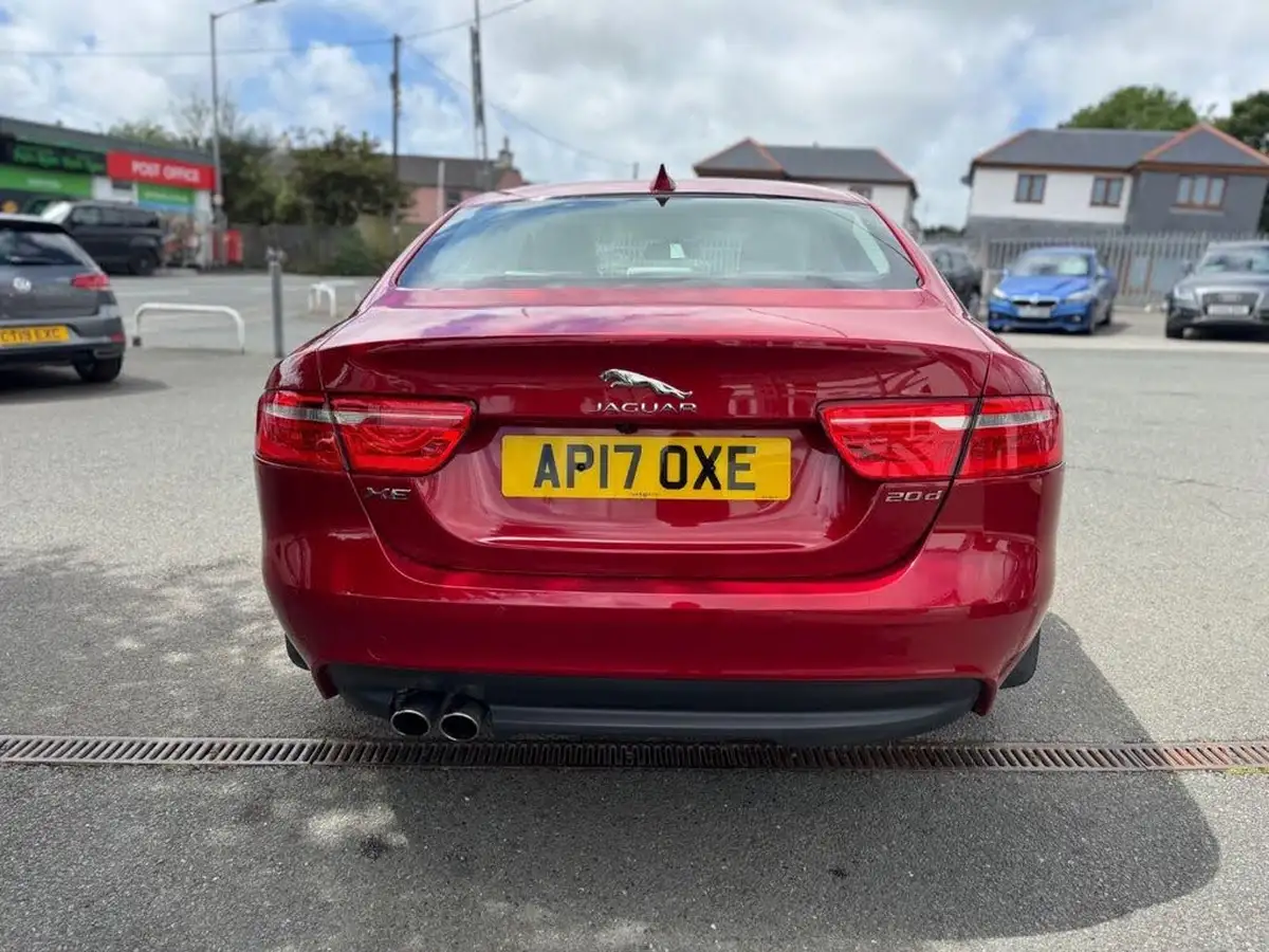 2017-jaguar-xe-20d-portfolio-180ps-1999cc-auto-big-7