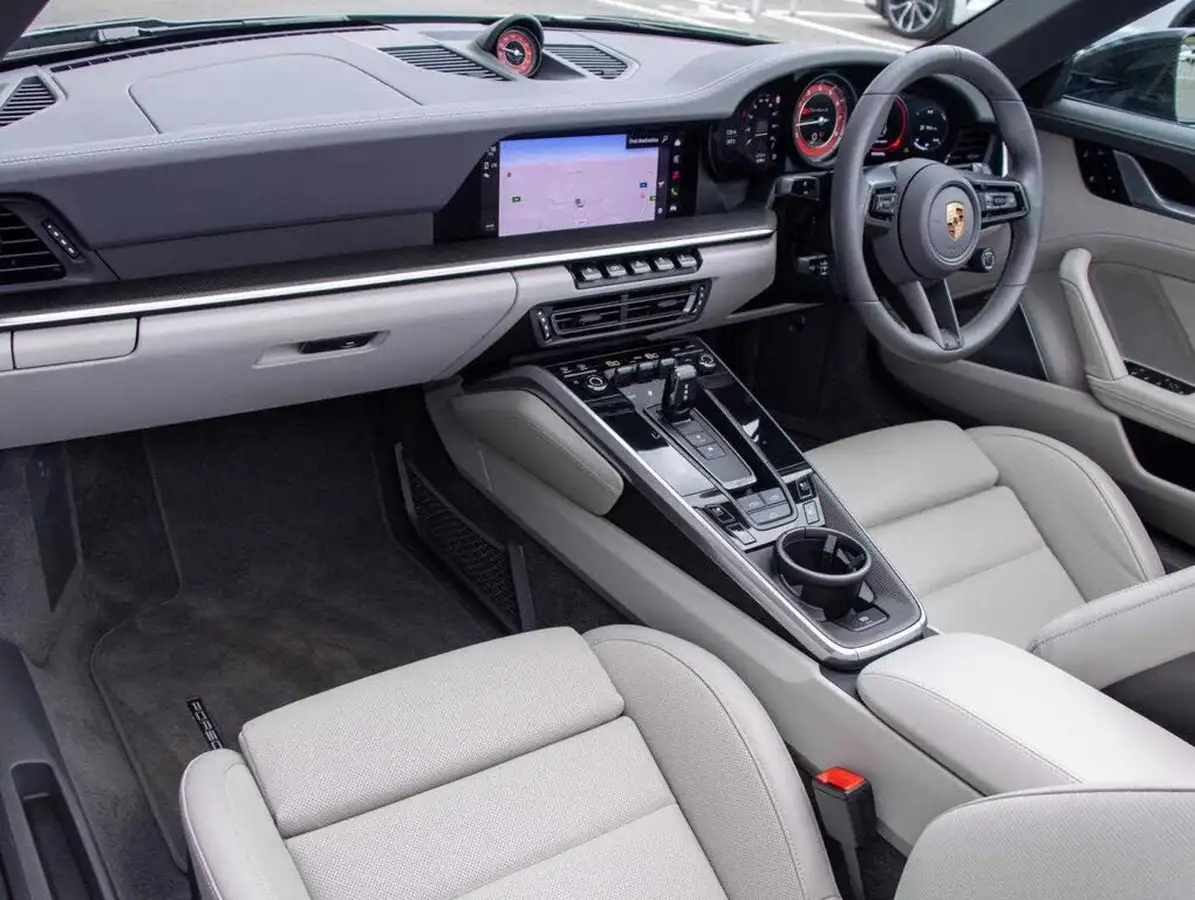2023-porsche-911-38-turbo-s-awd-turbo-cabriolet-big-9