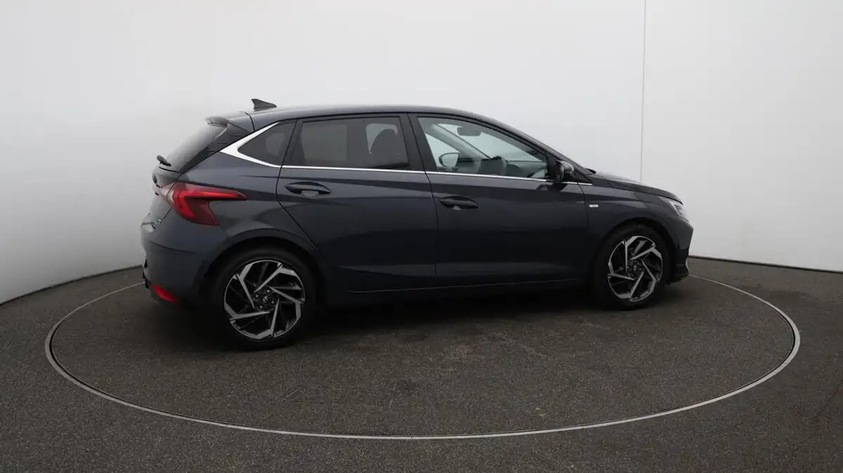 2022-hyundai-i20-10-t-gdi-premium-eclutch-imt-big-53