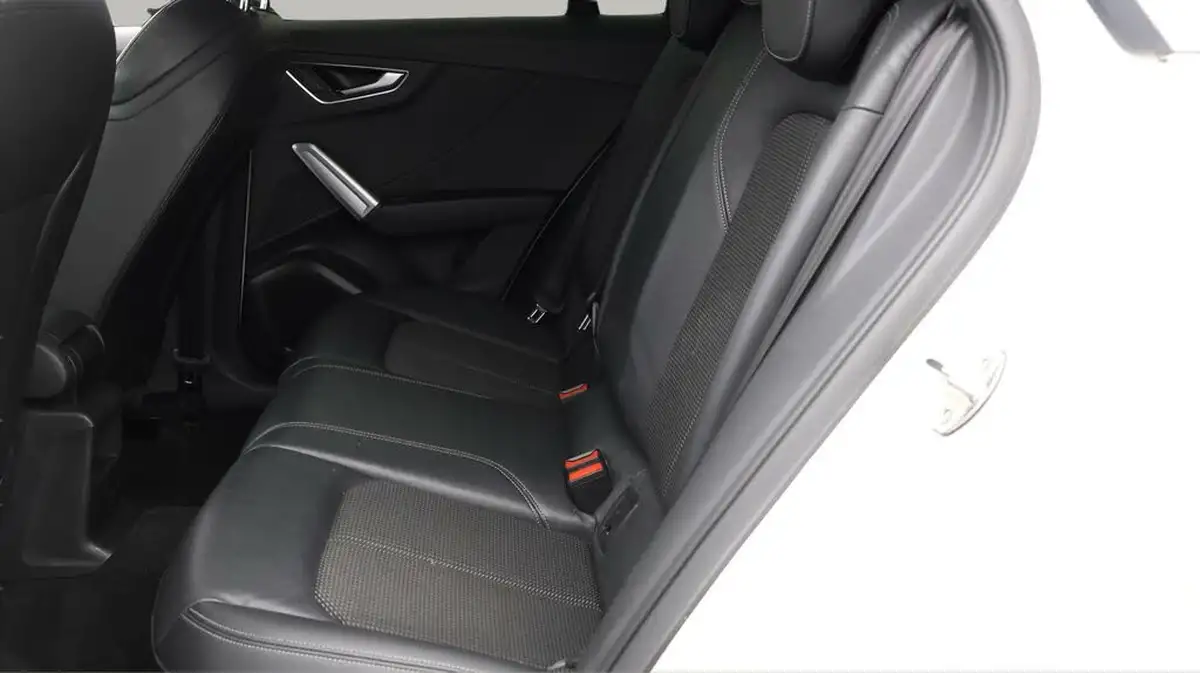 2021-audi-q2-10-30-tfsi-s-line-big-16