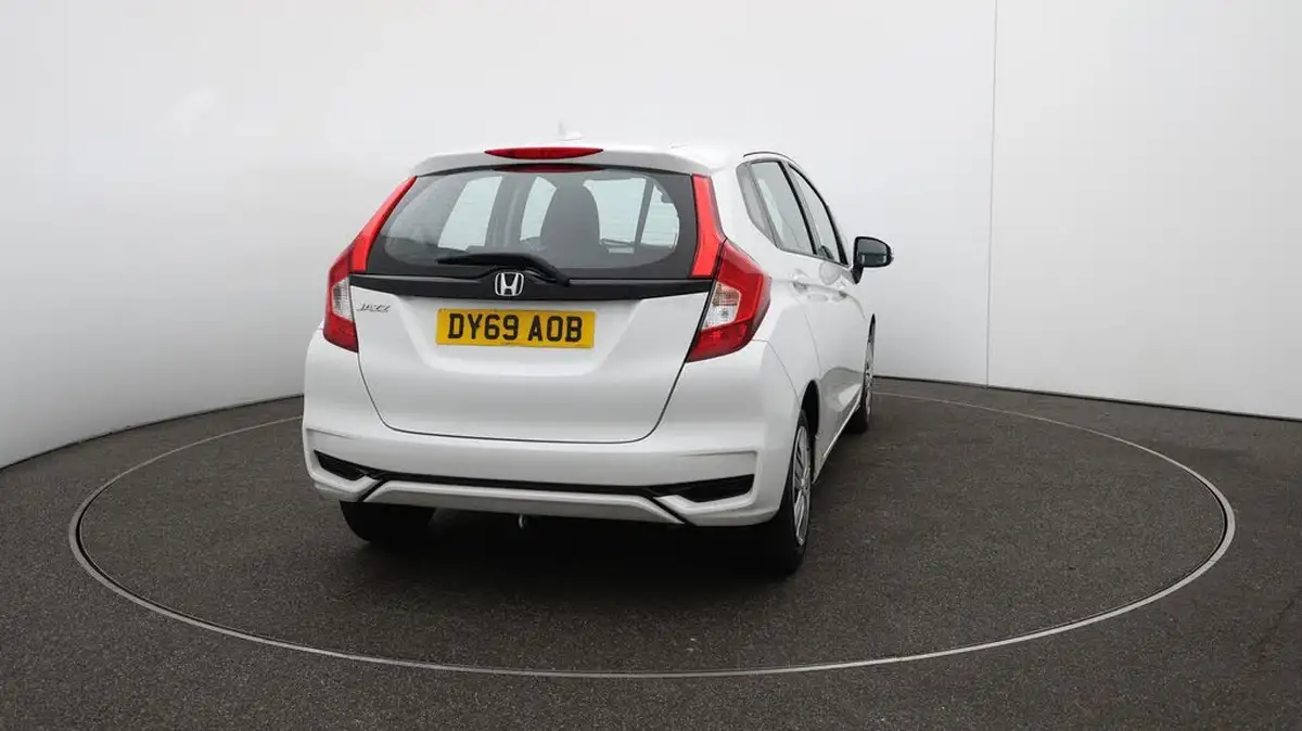 2019-honda-jazz-13-i-vtec-s-big-54