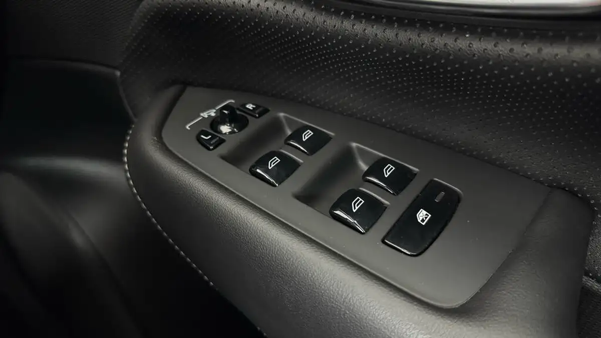 2020-volvo-xc90-20-t8-r-design-plug-in-hybrid-big-24