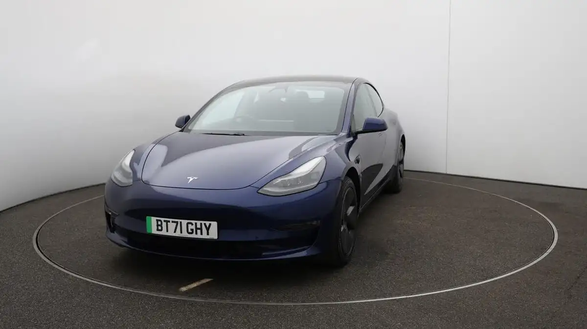 2021-tesla-model-3-e-long-range-awd-big-30