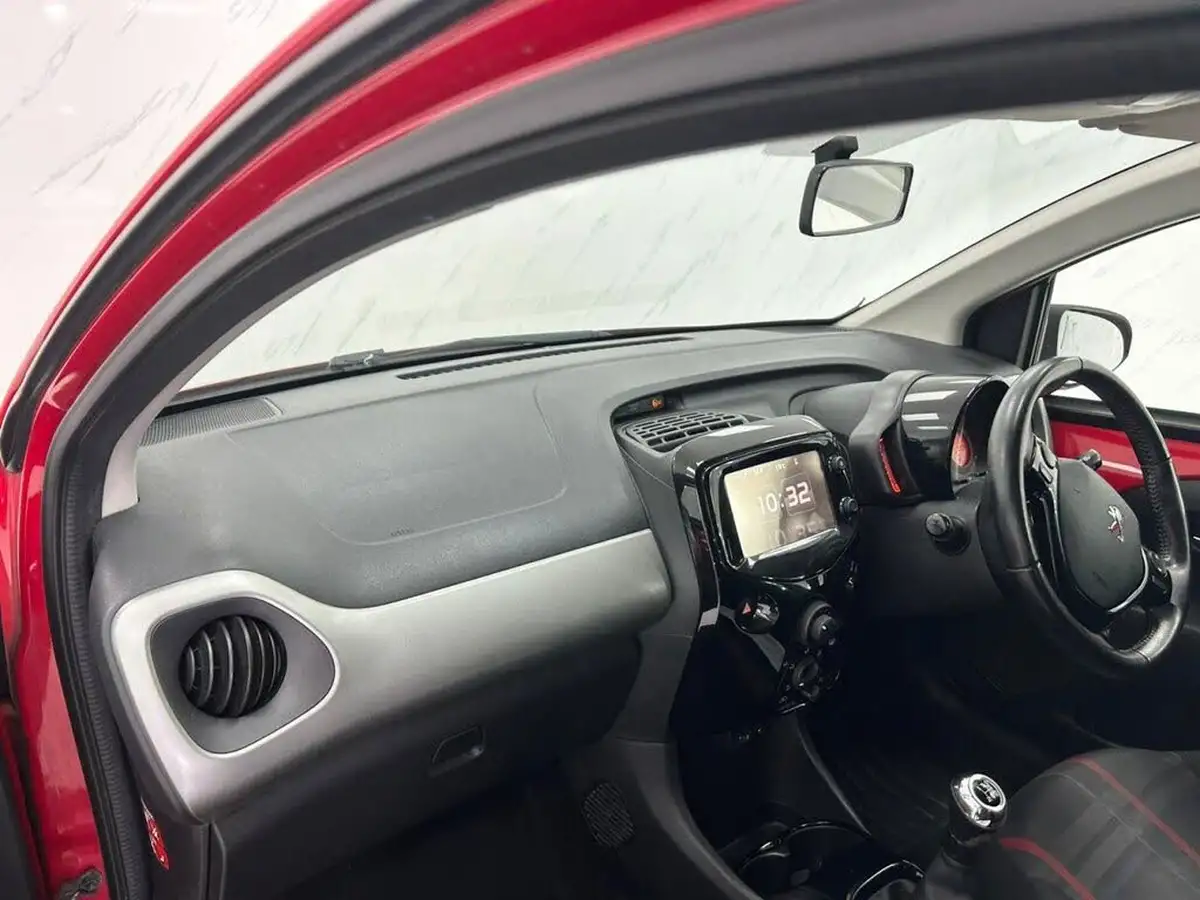2016-peugeot-108-12-puretech-allure-hatchback-3d-big-12