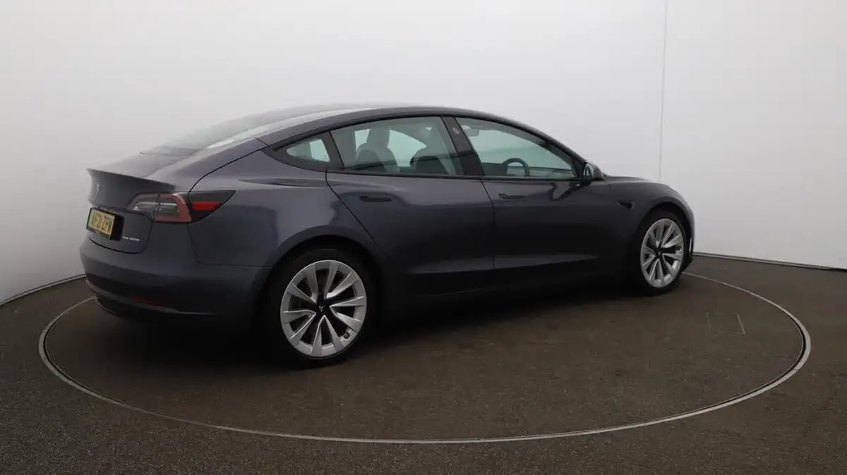 2021-tesla-model-3-e-long-range-4x4-big-44