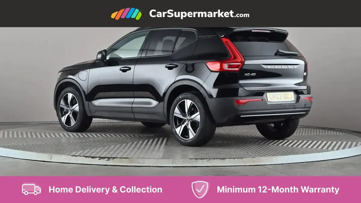 2022-volvo-xc40-15-t4-r-design-big-3