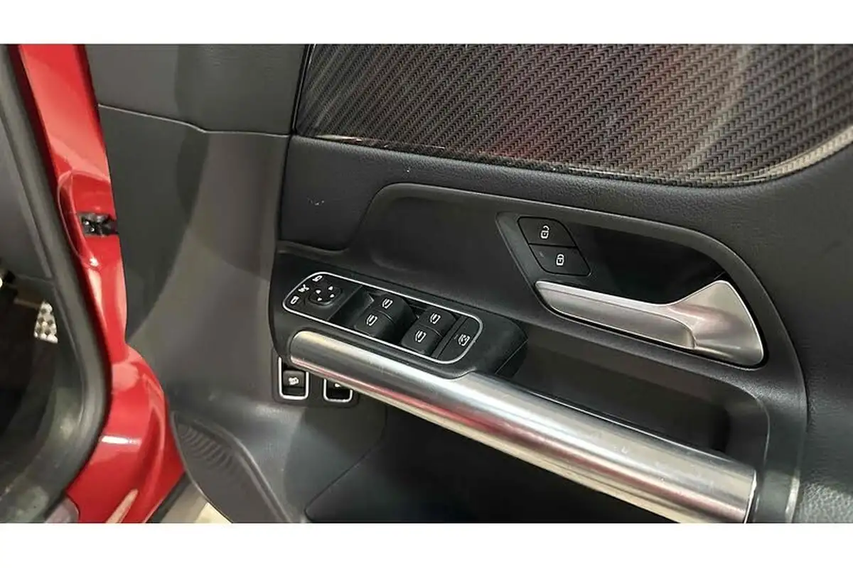2021-mercedes-benz-gla-class-13-gla-250e-exclusive-edition-big-31