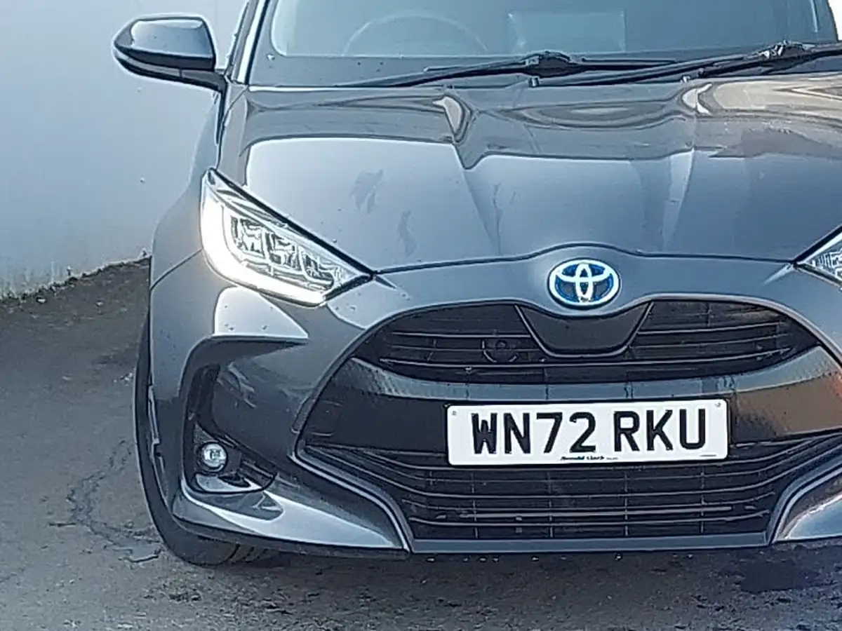 2022-toyota-yaris-15-vvt-i-design-big-13