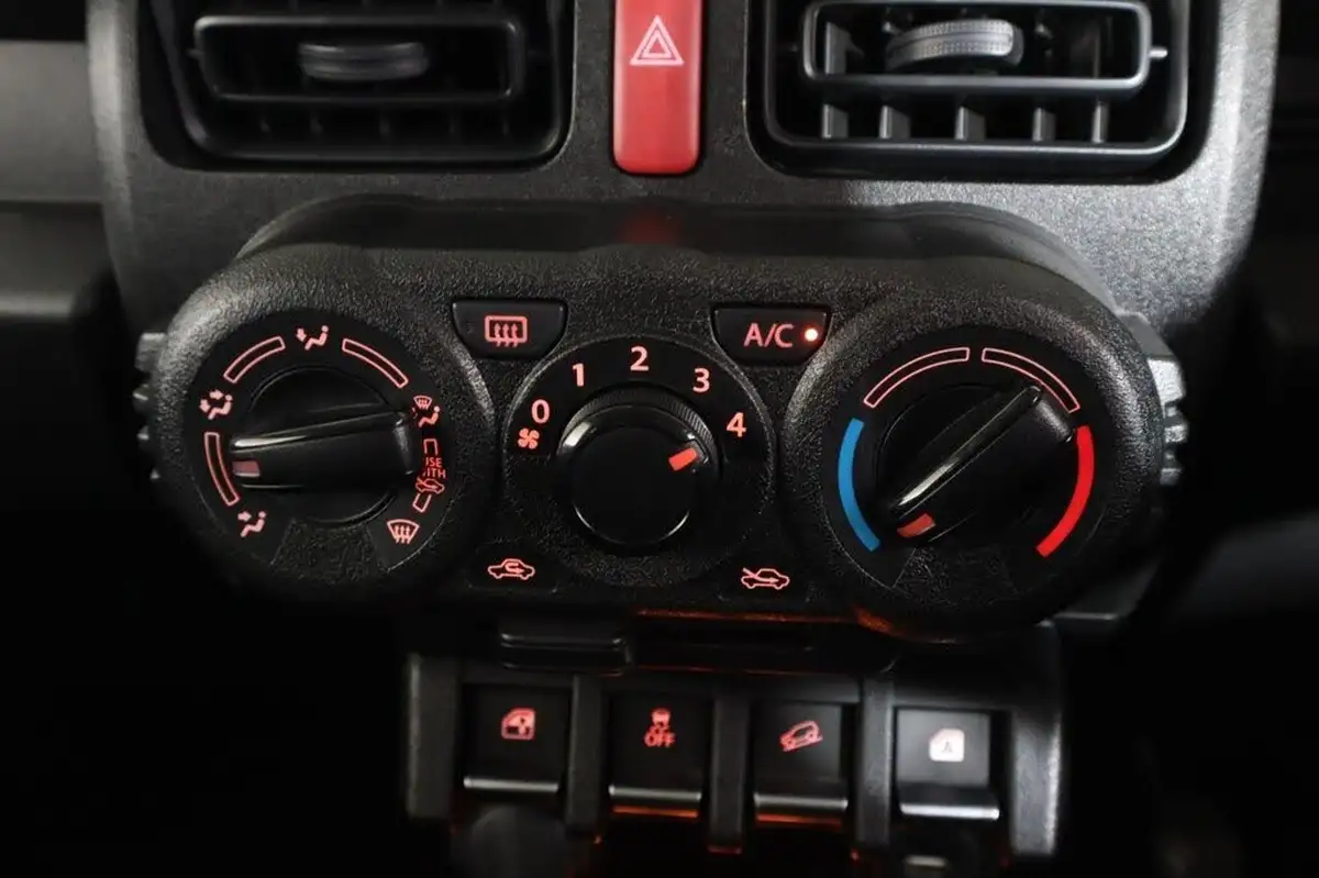 2024-suzuki-jimny-15-light-commercial-allgrip-big-15