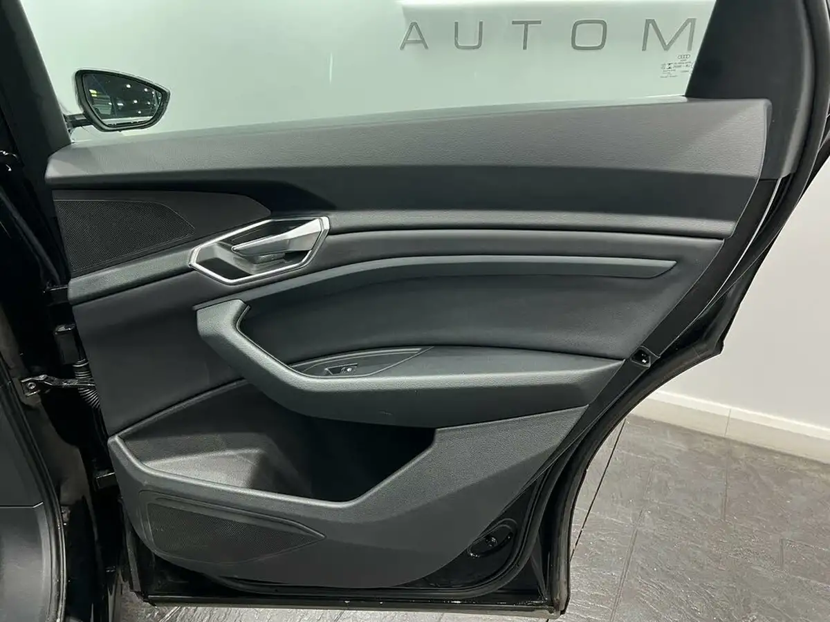 2021-audi-e-tron-50e-technik-station-wagon-big-75