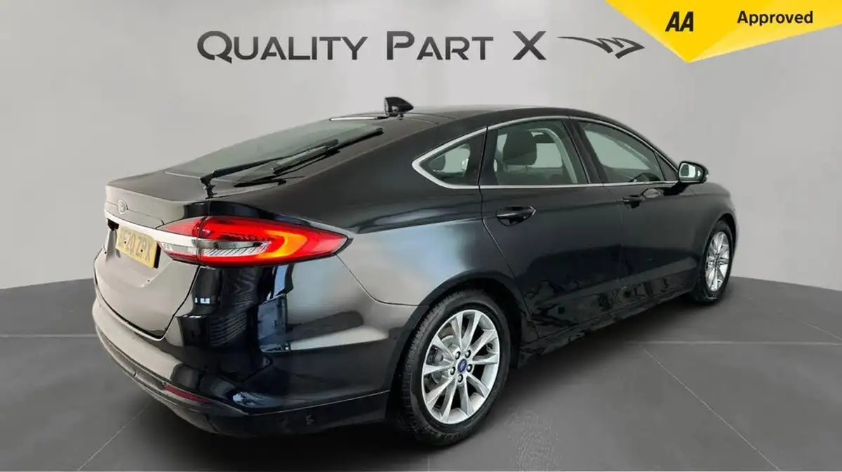 2020-ford-mondeo-20tdci-zetec-edition-hatchback-big-2