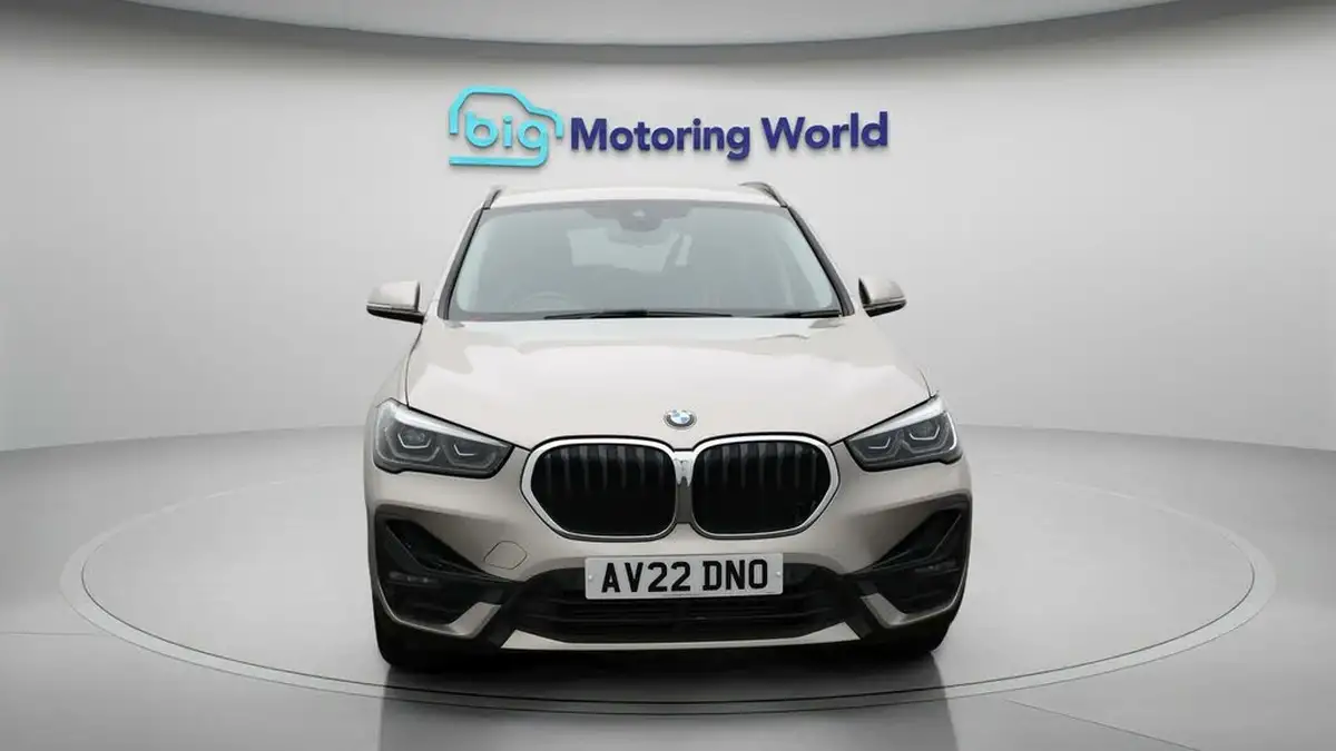 2022-bmw-x1-20td-sdrive18d-sport-big-2