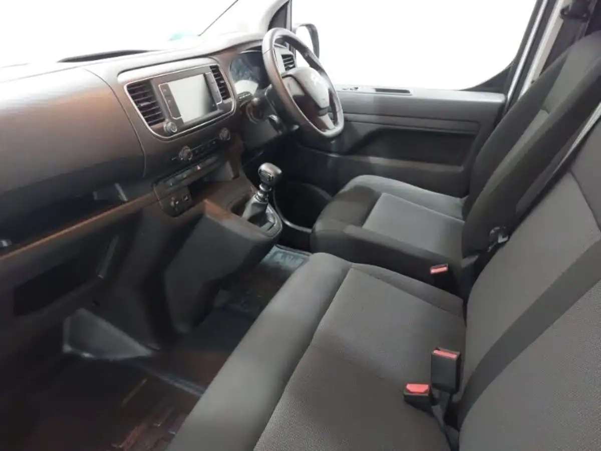 2023-citroen-dispatch-20bluehdi-enterprise-edition-xl-145pseu6d-1400-panel-big-4