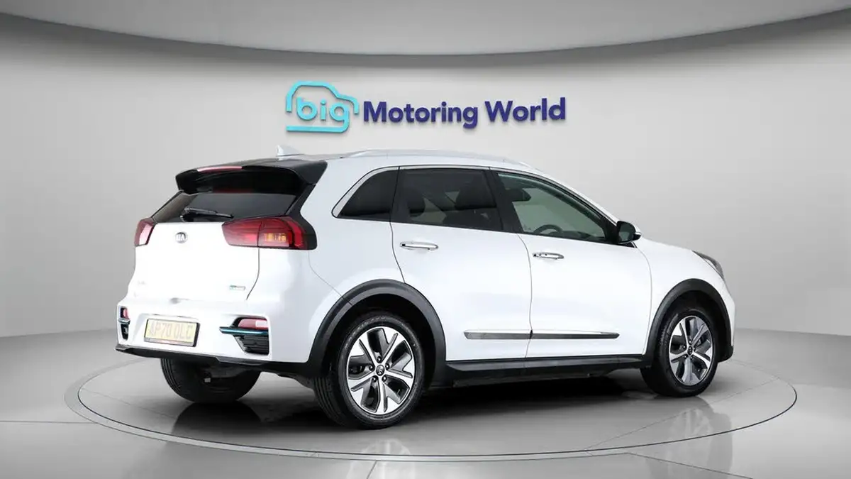 2020-kia-e-niro-ev-4-big-7