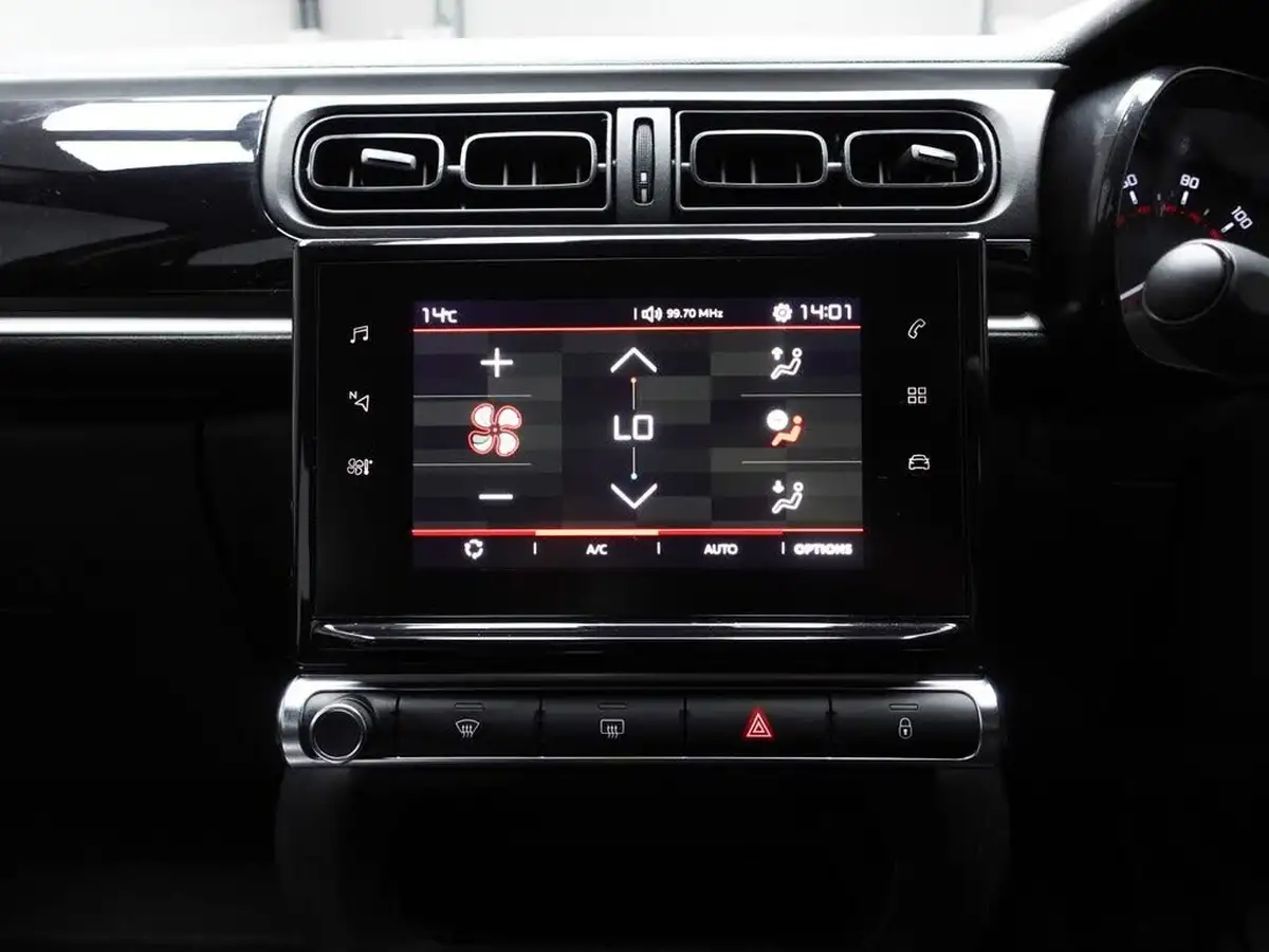 2017-citroen-c3-12-puretech-feel-82ps-big-28
