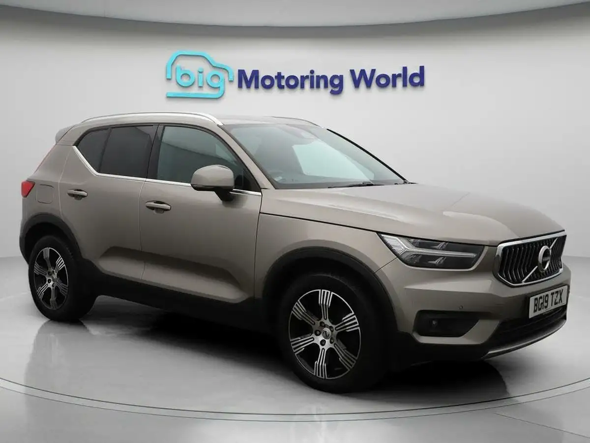 2019-volvo-xc40-20td-d3-inscription-awd-geartronic-big-0