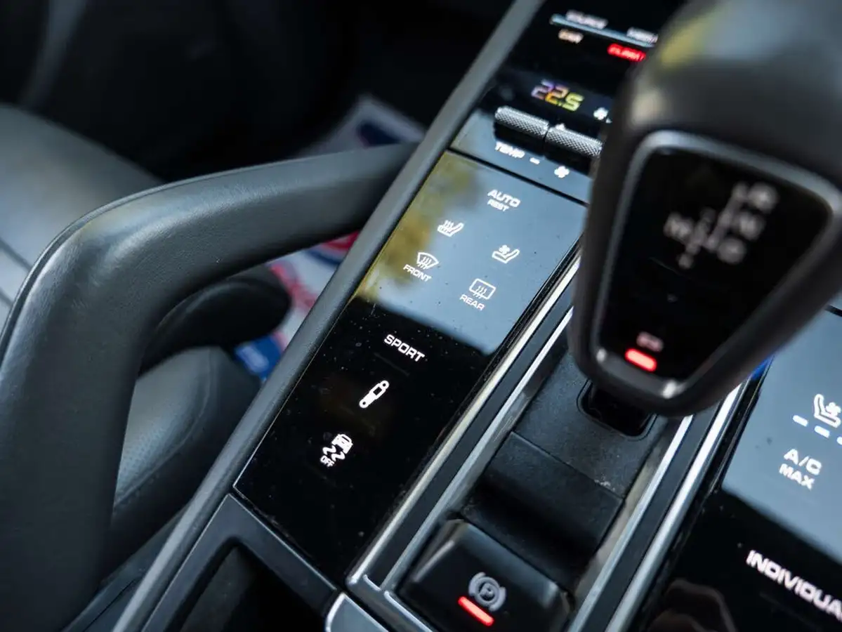 2018-porsche-cayenne-30-v6-big-36