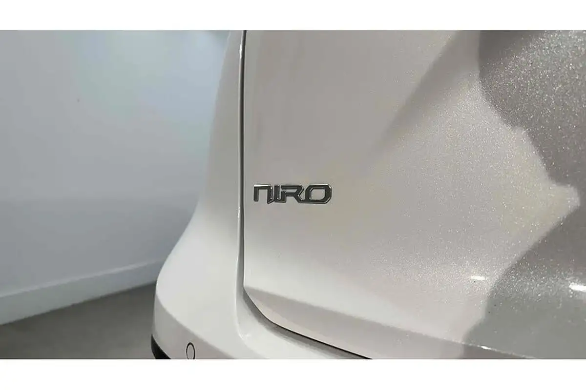 2022-kia-e-niro-ev-3-big-14