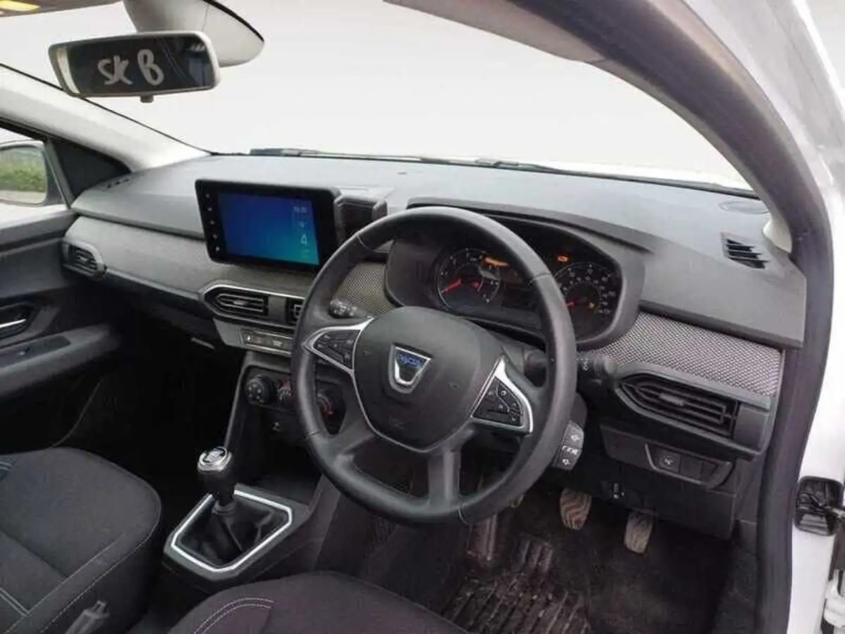 2021-dacia-sandero-10-tce-comfort-90bhp-big-4