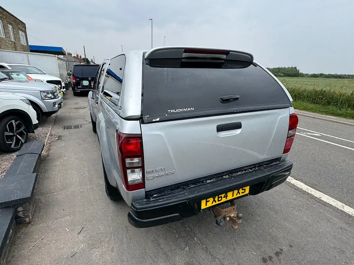 2014-isuzu-d-max-25td-4x4-double-pickup-big-14