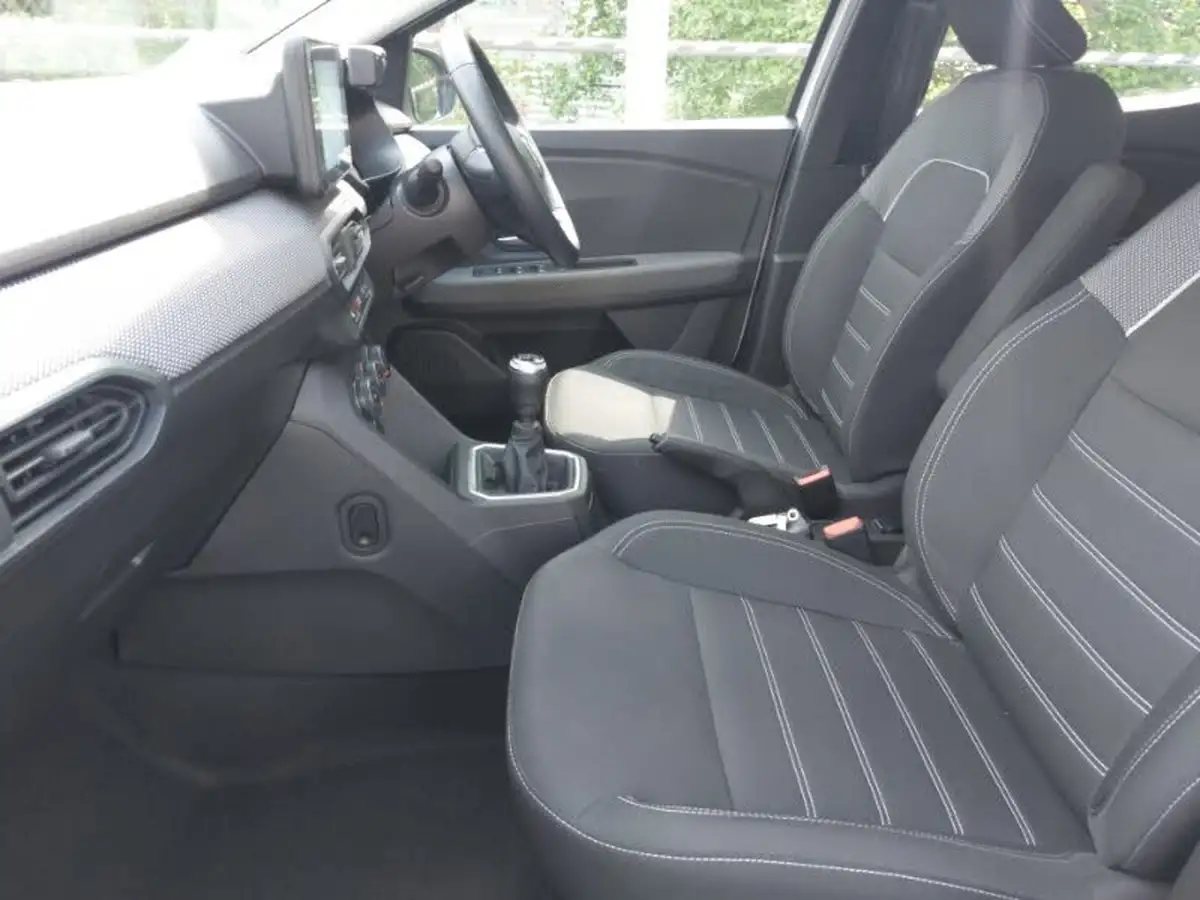 2022-dacia-sandero-10-tce-comfort-90bhp-big-4