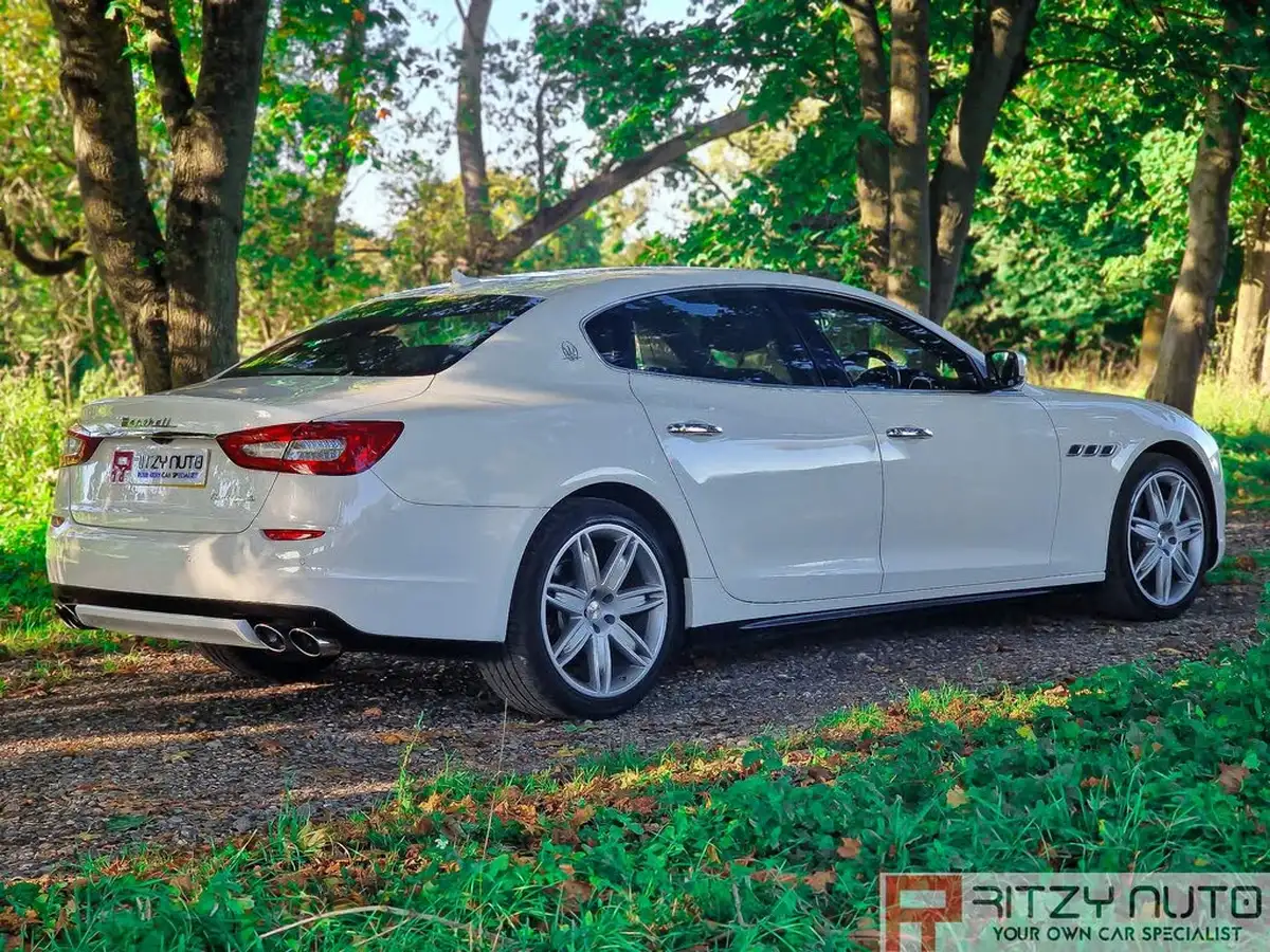 2016-maserati-quattroporte-30td-big-28