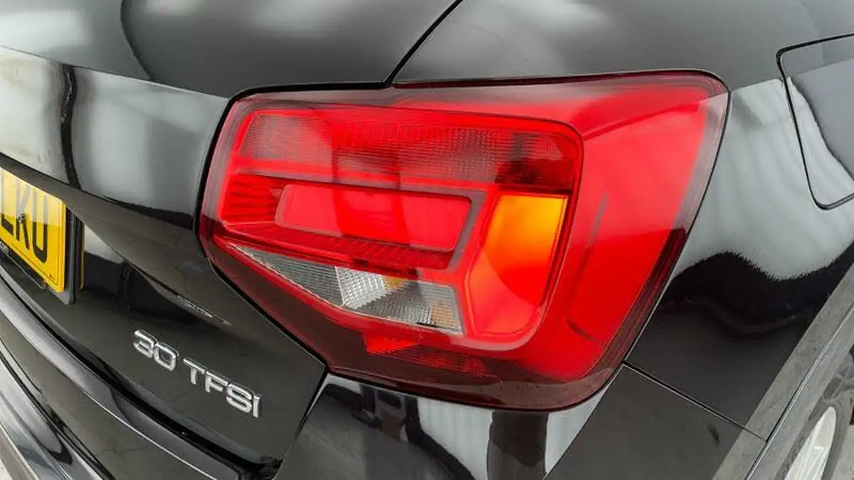 2022-audi-q2-10-30-tfsi-sport-big-28