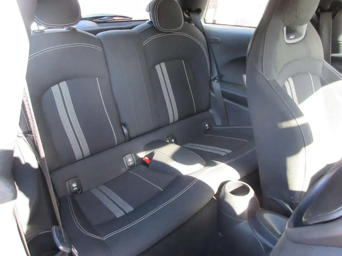 2019-mini-cooper-15-cooper-sport-hatchback-3d-big-9