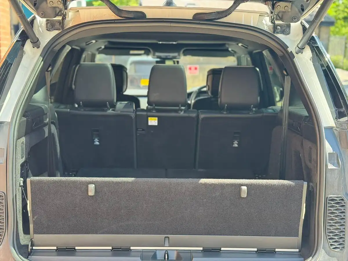 2021-land-rover-discovery-30-d300-r-dynamic-se-big-34