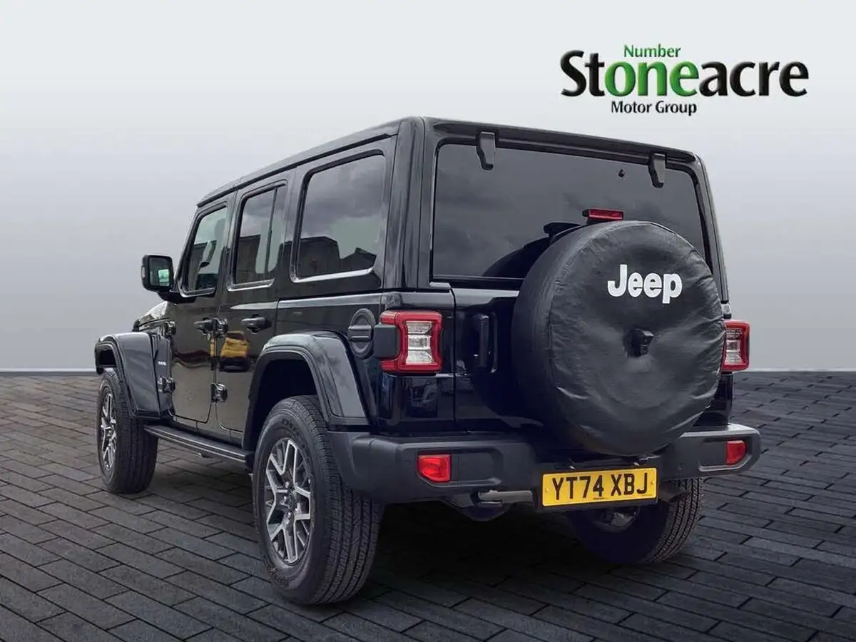 2025-jeep-wrangler-20-gme-sahara-big-4
