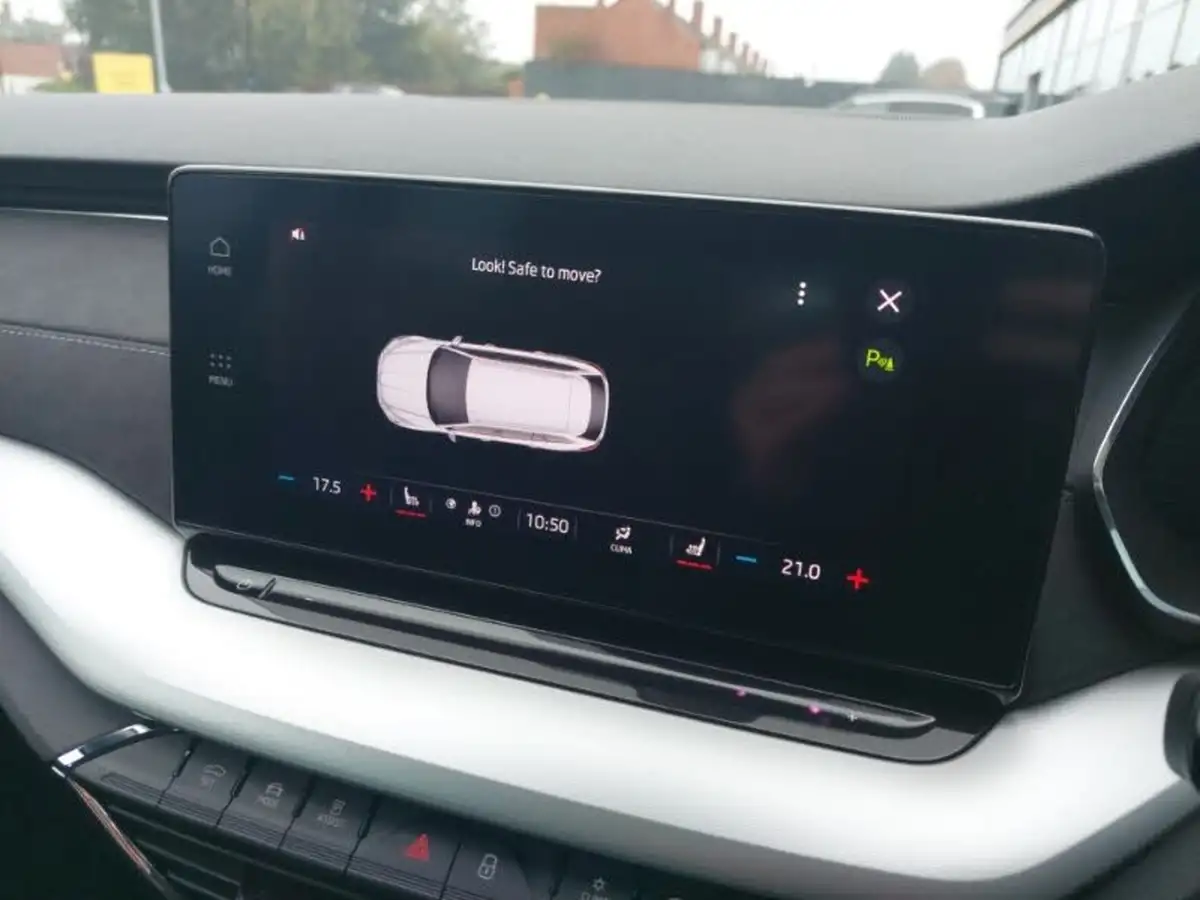 2023-skoda-octavia-20tdi-se-l-150ps-estate-dsg-big-18