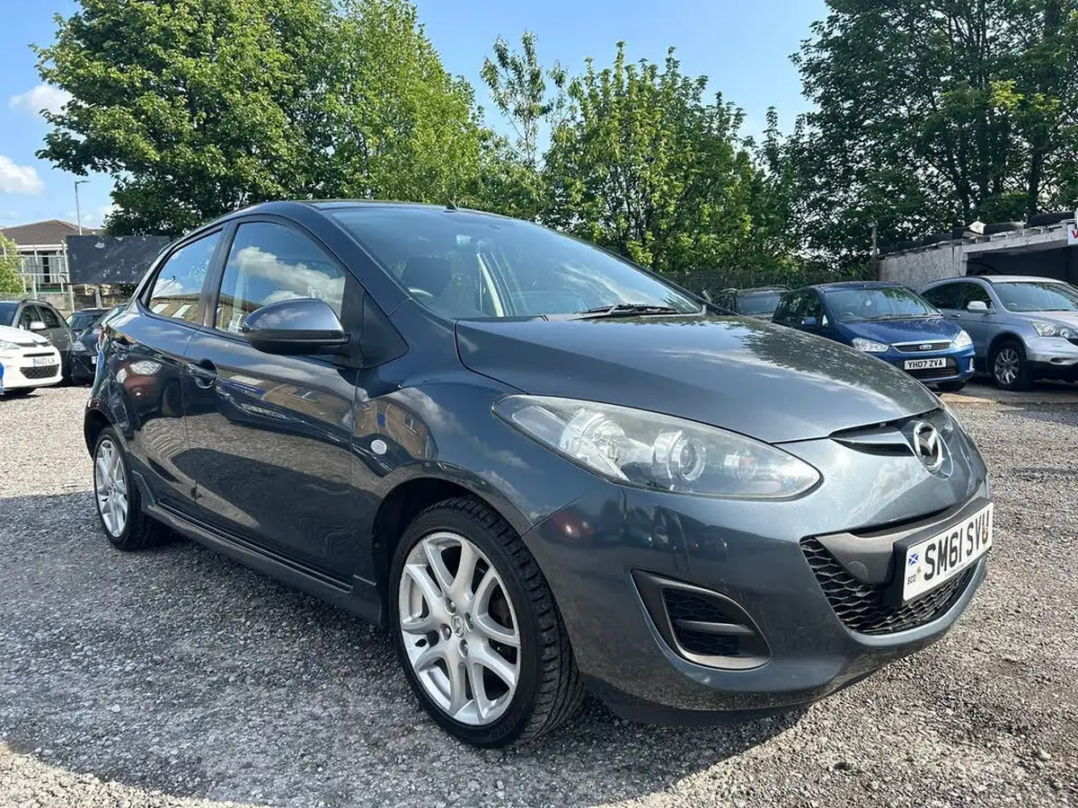 2011-mazda-mazda2-13-tamura-5d-big-0
