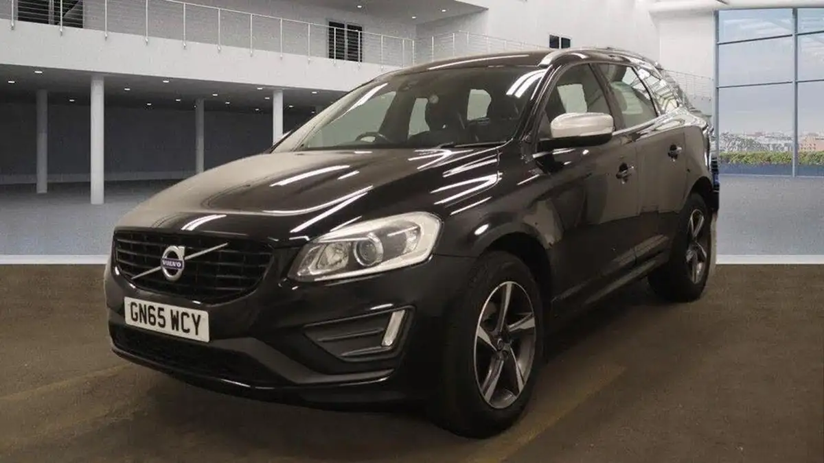 2015-volvo-xc60-24td-d5-r-design-lux-220bhp-ss-geartronic-big-2
