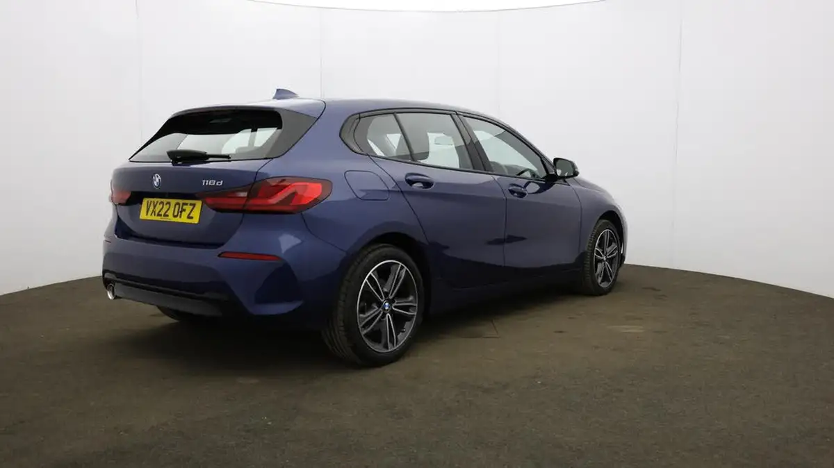 2022-bmw-1-series-15td-116d-sport-dct-big-59