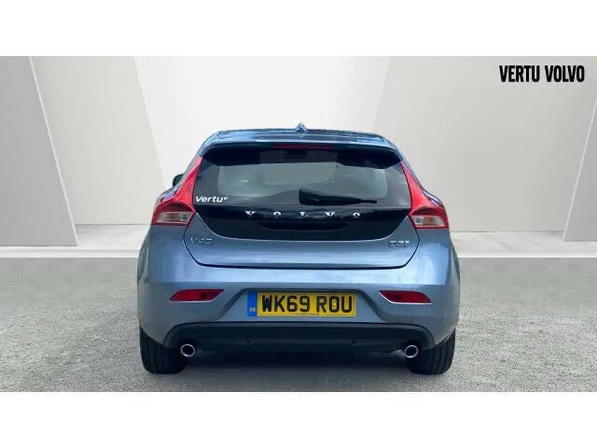 2019-volvo-v40-20td-d3-inscription-edition-big-12
